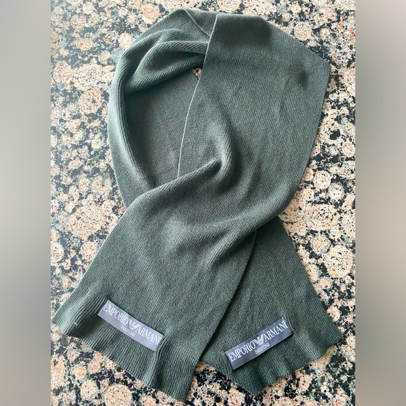 Emporio Armani Men’s Scarf - Picture 1 of 4
